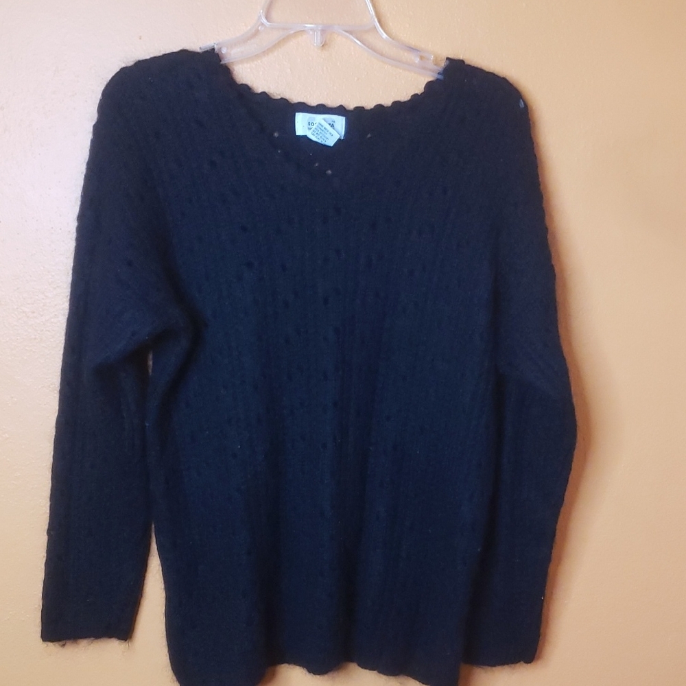 Vintage Wool Blend Women's Black Scoup Neck Knitted Sweater Meduim
